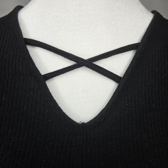 Small American Eagle Black Ribbed Bodysuit Minimalist Casual Chic V Neck Fitted - Picture 3 of 4